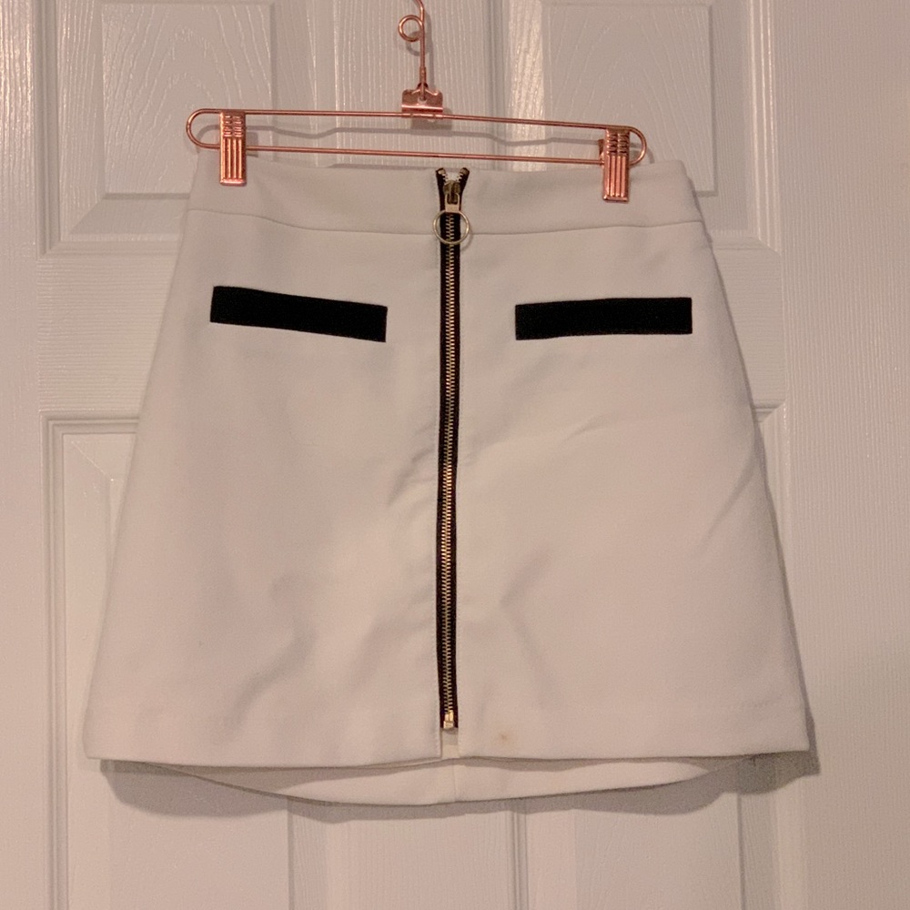 Express Off-White and Cream Mini Skirt